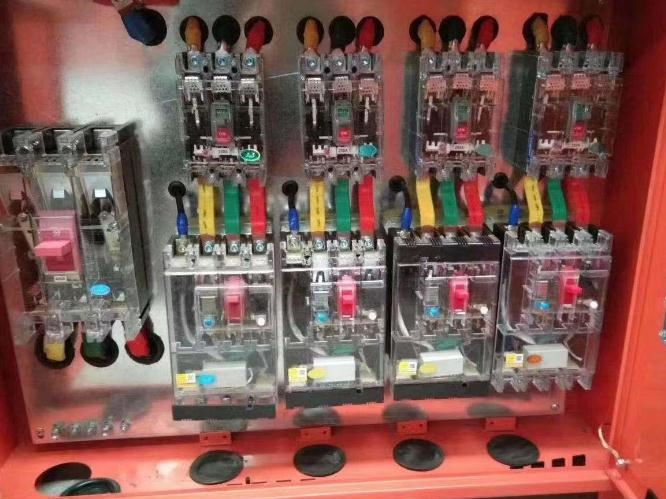 配電柜安裝規(guī)范是什么？配電柜清潔與保養(yǎng)一起了解(圖1)